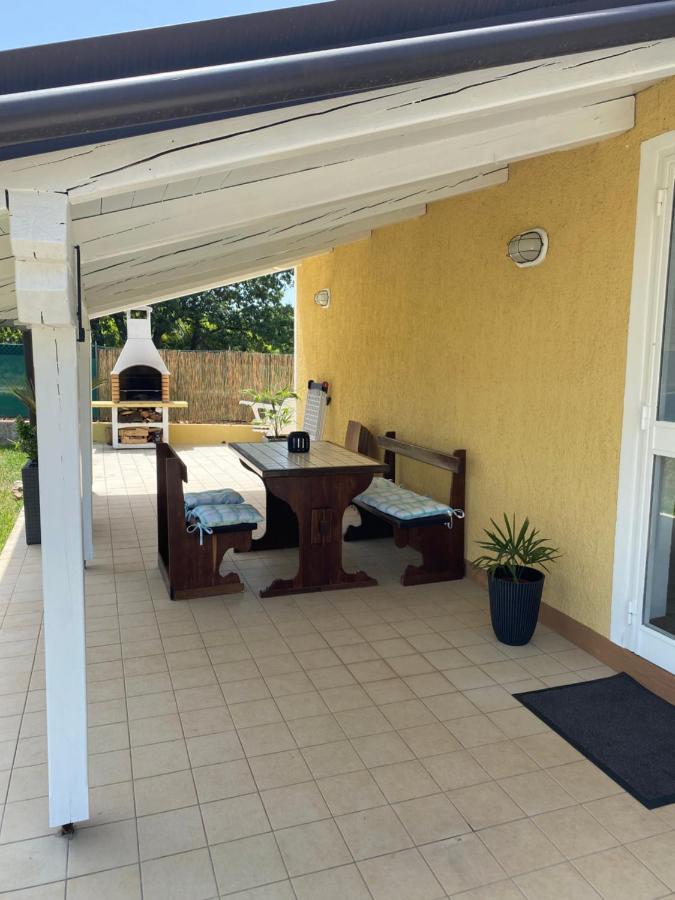 Holiday Home Rosa Gedići Eksteriør bilde